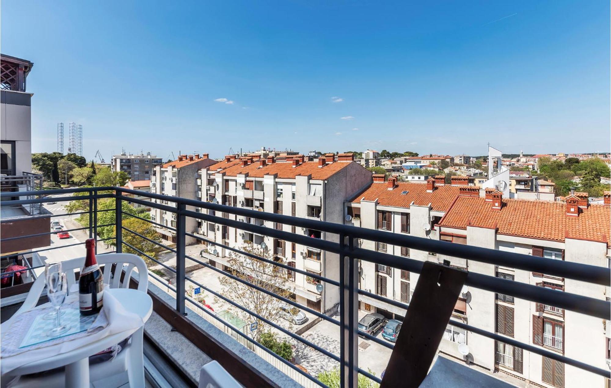 1 Bedroom Beautiful Apartment In PUY Exterior foto